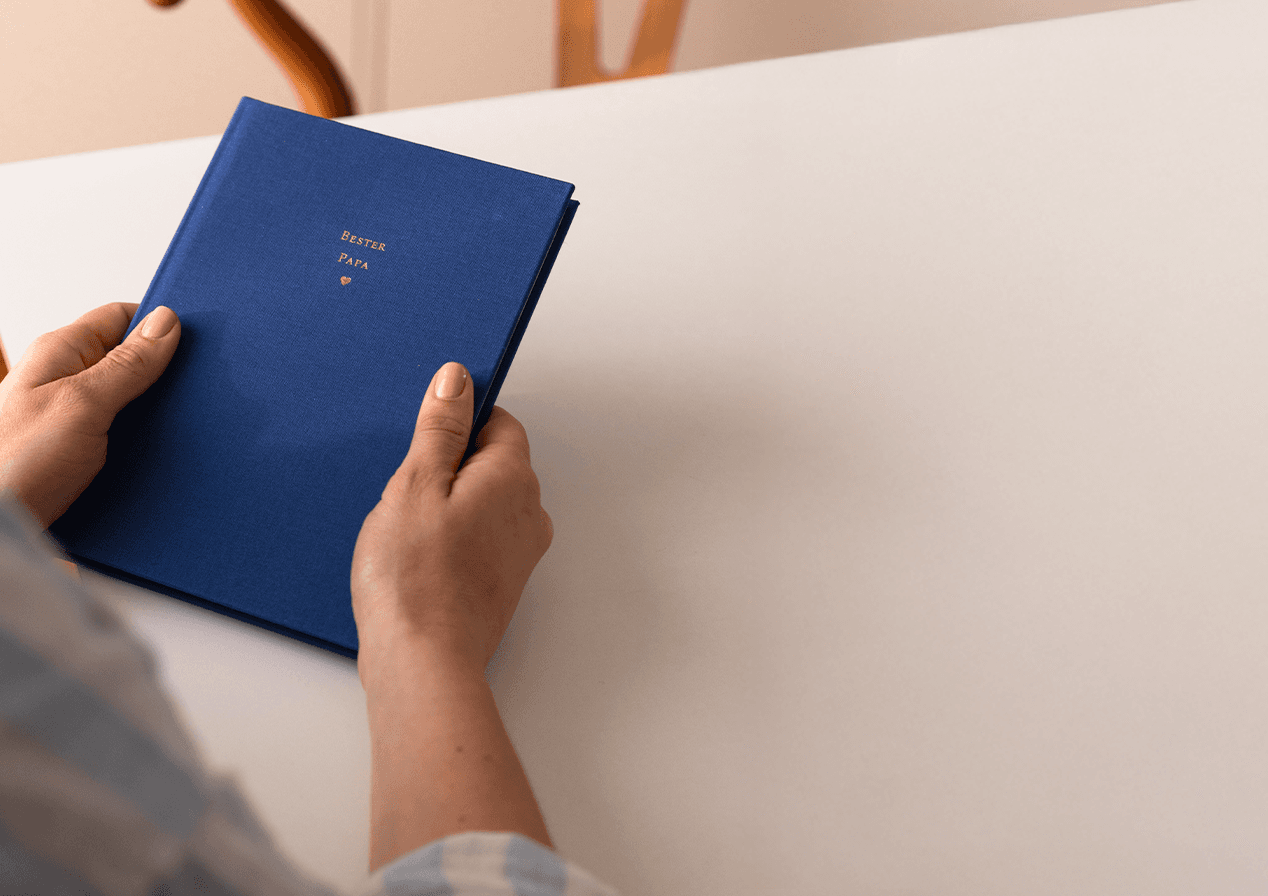 Notizbuch mit Goldtitel