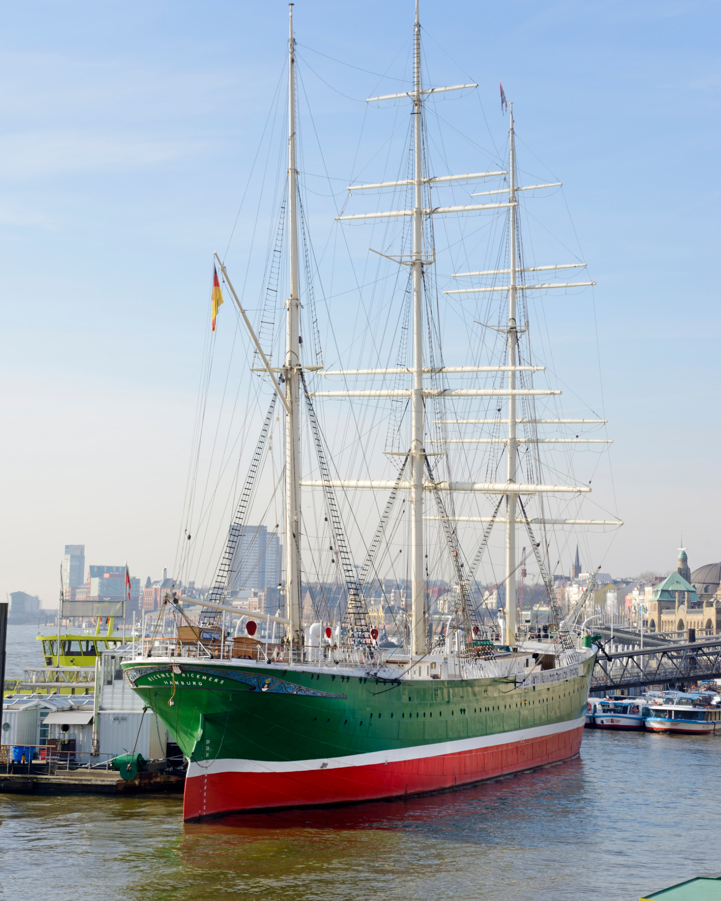 Großsegler Rickmer Rickmers im Hamburger Hafen