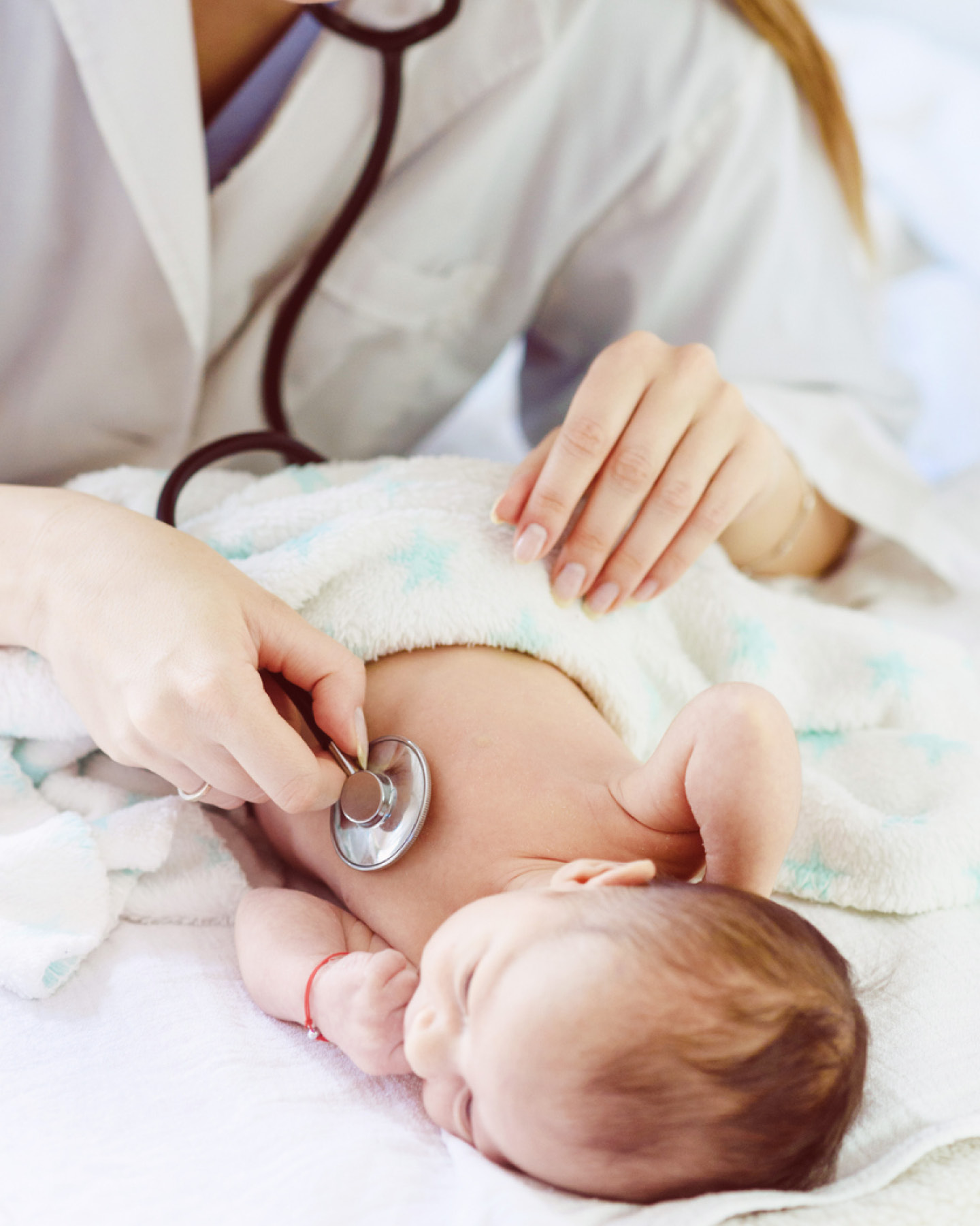 Baby bei ärztlicher Untersuchung