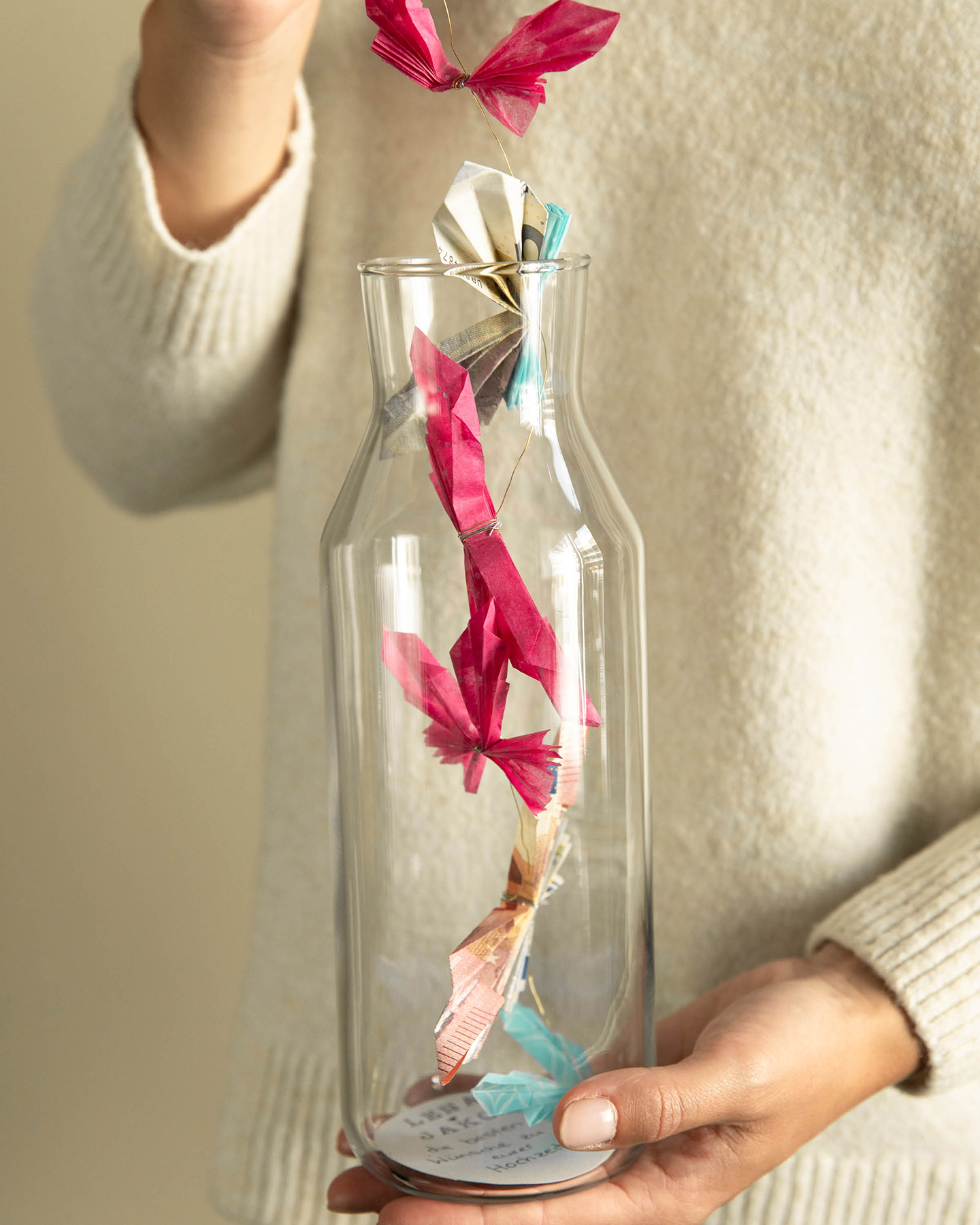 DIY Schmetterlinge aus Geld und Papier im Glas