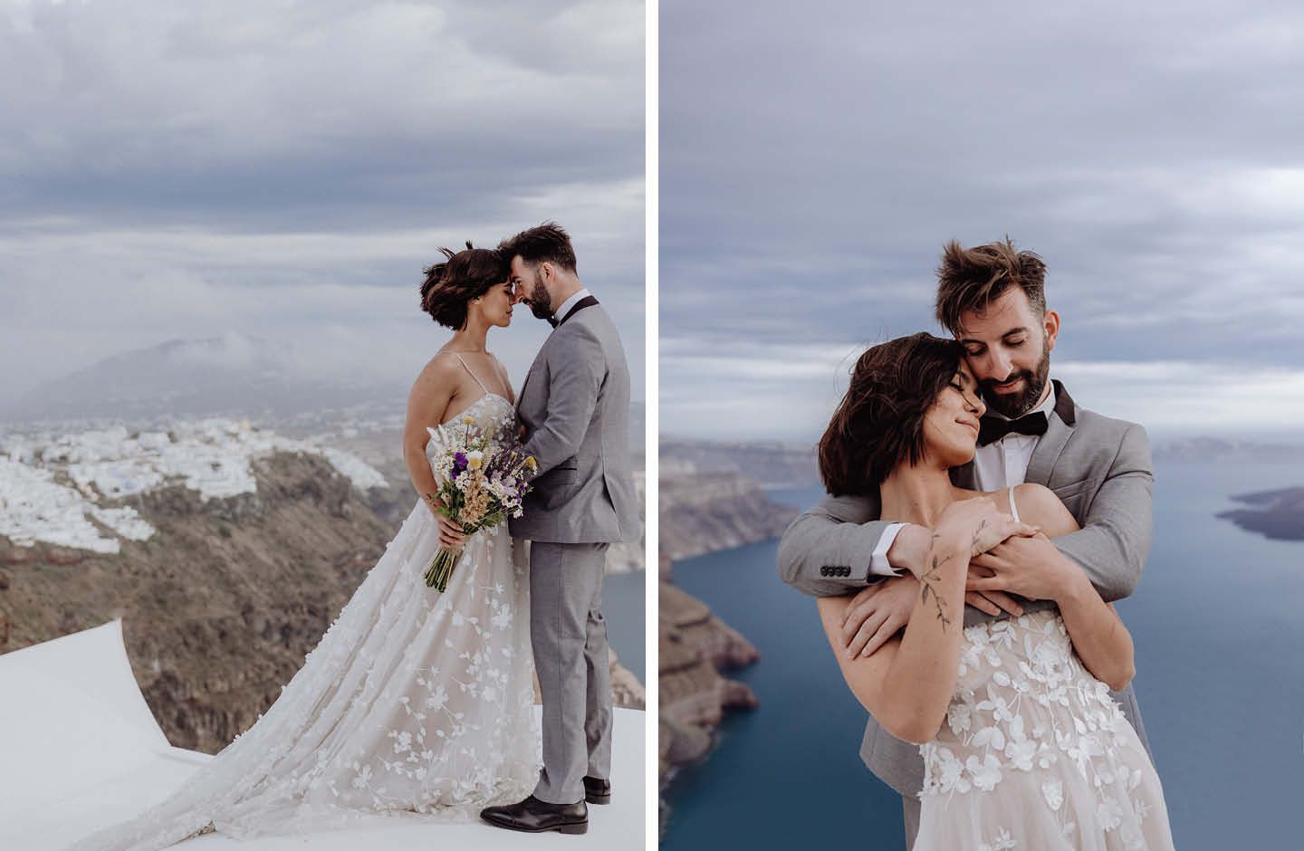 Ein Hochzeitspaar steht an einem Aussichtspunkt am Meer.