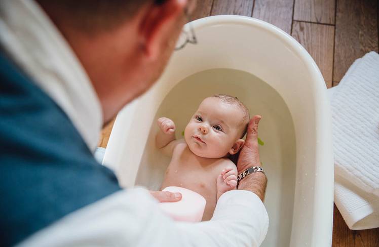 Das Baby baden: So macht ihr alles richtig