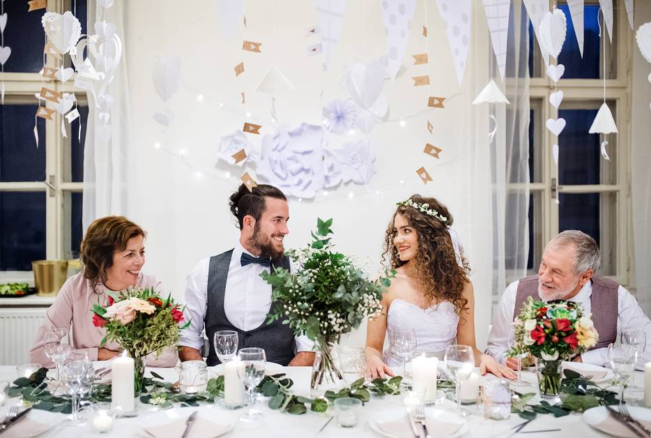 Die richtige Sitzordnung auf der Hochzeit Tipps und Tricks